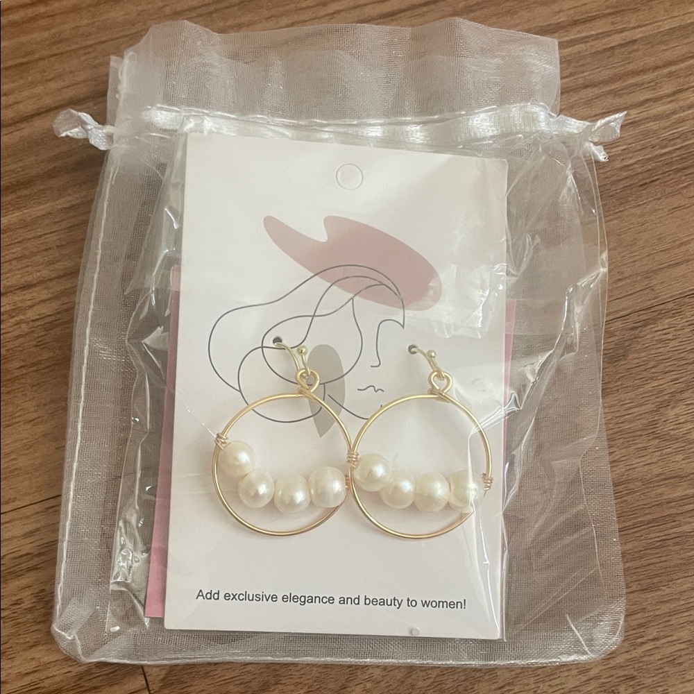 Elegant Gold and Pearl Hoop Earrings